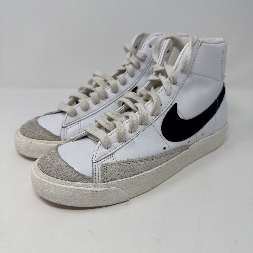Nike Blazer Mid '77 Vintage Women’s White/Black Sneakers Size 7.5